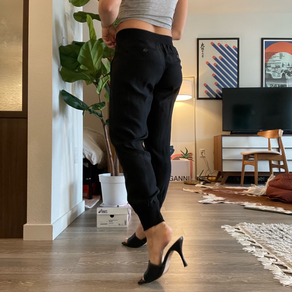 ATM Anthony Thomas Melillo 100% Silk Jogger Black Women’s Small